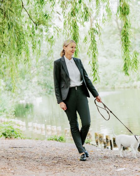 Martina Hacker mit Hund Maggy