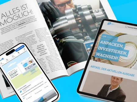 Smartphone, Tablet und aufgeschlagene Ausgabe des LfA Magazins auf blauem Hintergrund